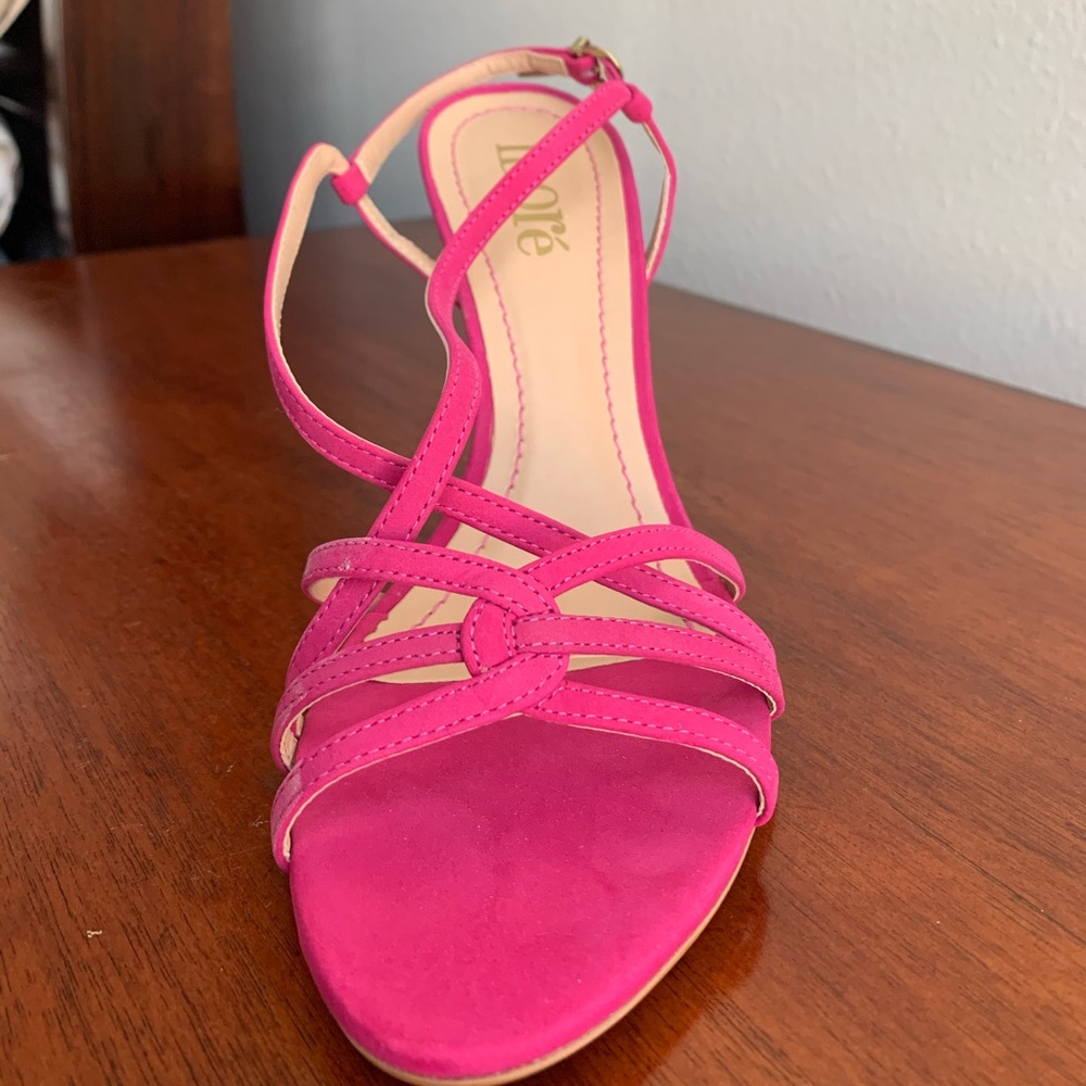 BRAND NEW Idore Heels